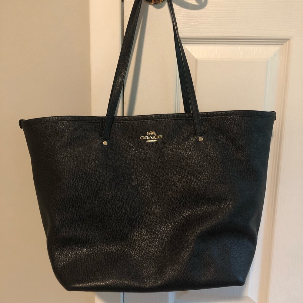 Black coach tote bag
